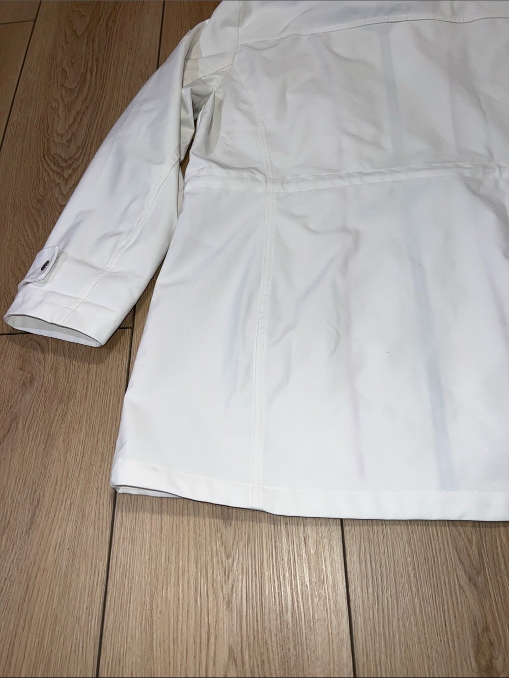 Tommy Hilfiger White Jacket with Navy Logo Patch - Picture 10 of 15